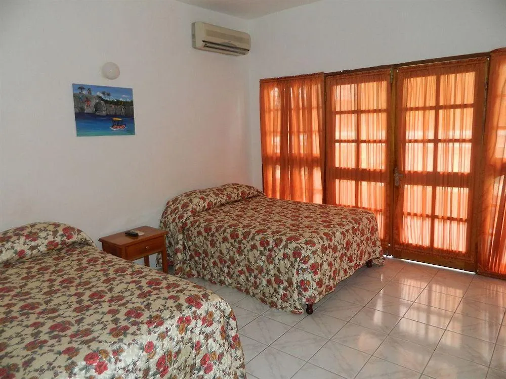 Pure Oasis Resort Негрил 3*,