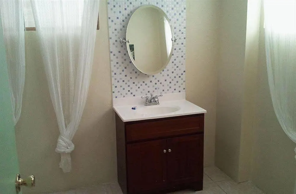 Pure Oasis Resort Негрил Отель